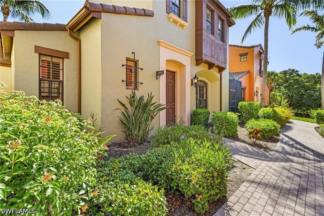 9118 Chula Vista St. #12002, Naples, FL 34113