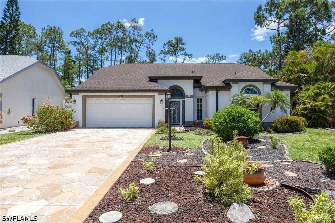 2232 Piccadilly Ct., Naples, FL 34112