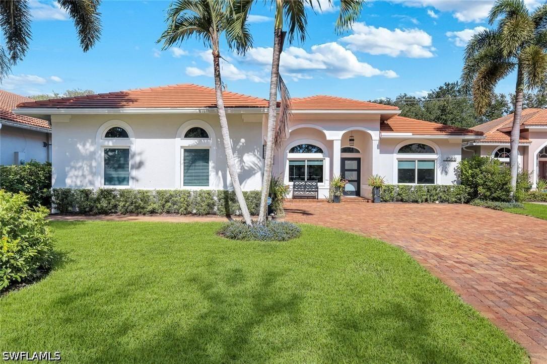 10831 Fieldfair Dr., Naples, FL 34119