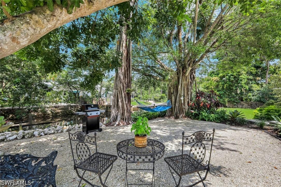 27292 East Dr., Bonita Springs, FL 34135