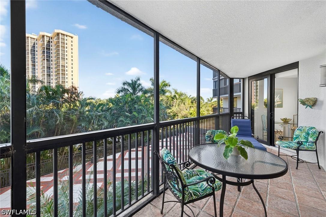 6075 Pelican Bay Blvd. #204, Naples, FL 34108