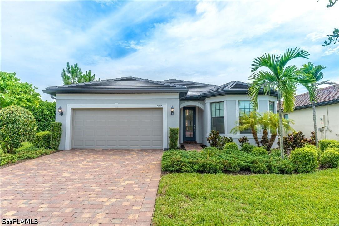 6727 Pennyroyal Dr., Naples, FL 34114