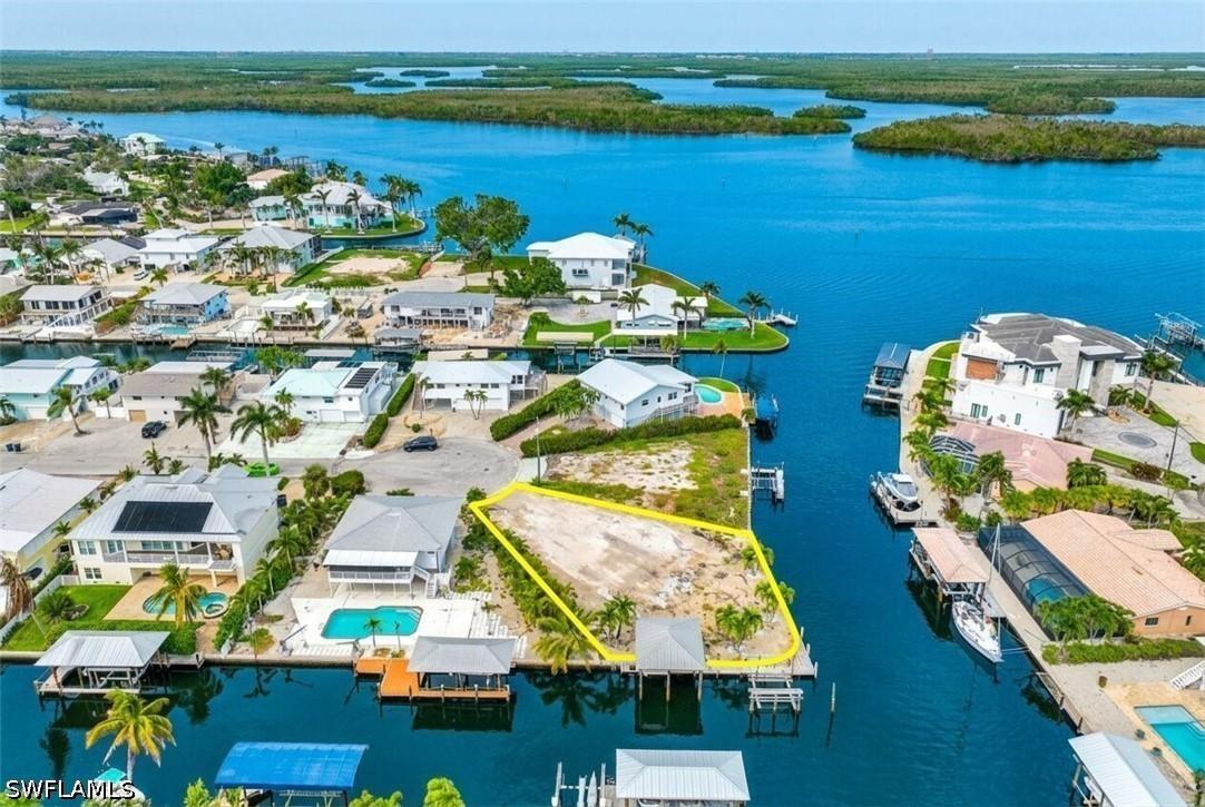 18 Avenida Carita, Fort Myers Beach, FL 33931