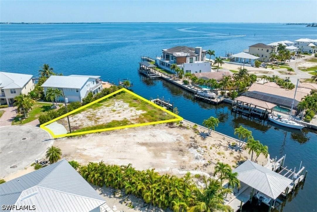 20 Avenida Carita, Fort Myers Beach, FL 33931