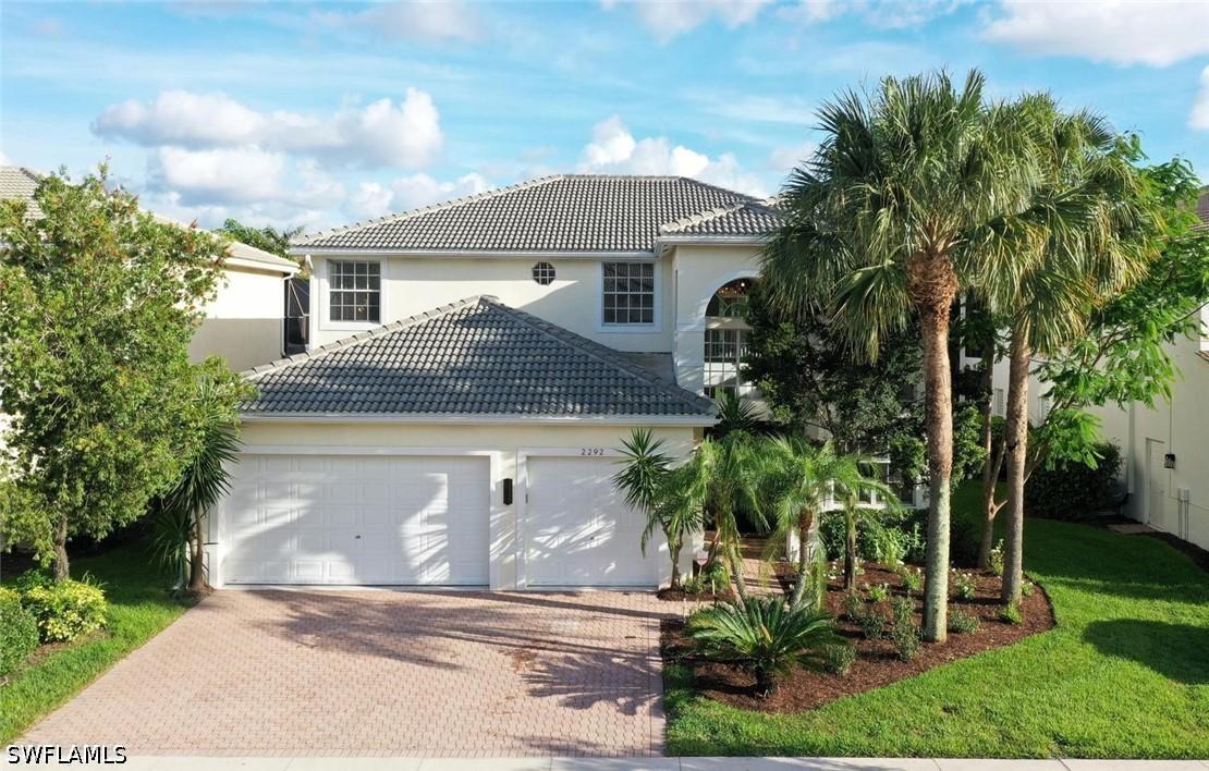 2292 Guadelupe Dr., Naples, FL 34119