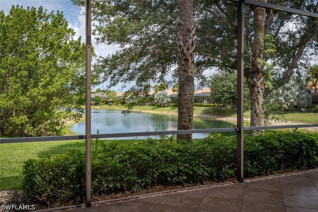 15821 Delaplata Ln., Naples, FL 34110
