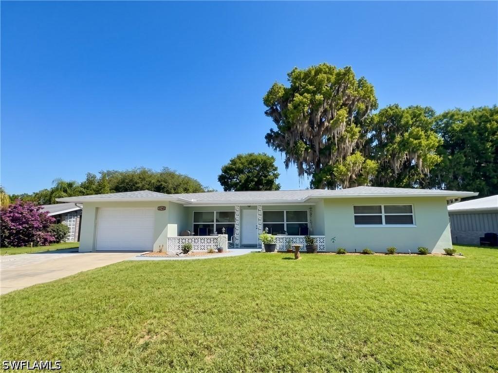 1745 S Paradise Point, Inverness, FL 34450