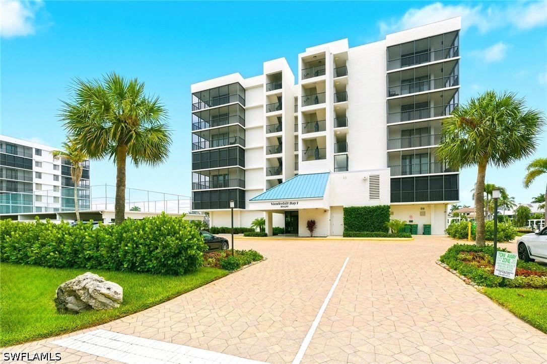 10420 Gulf Shore Dr. #161, Naples, FL 34108