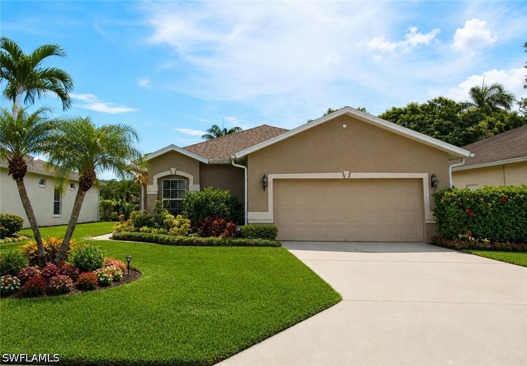319 Stanhope Cir., Naples, FL 34104