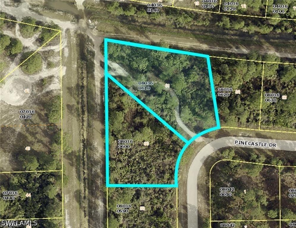 735 Pinecastle Dr., Lehigh Acres, FL 33974