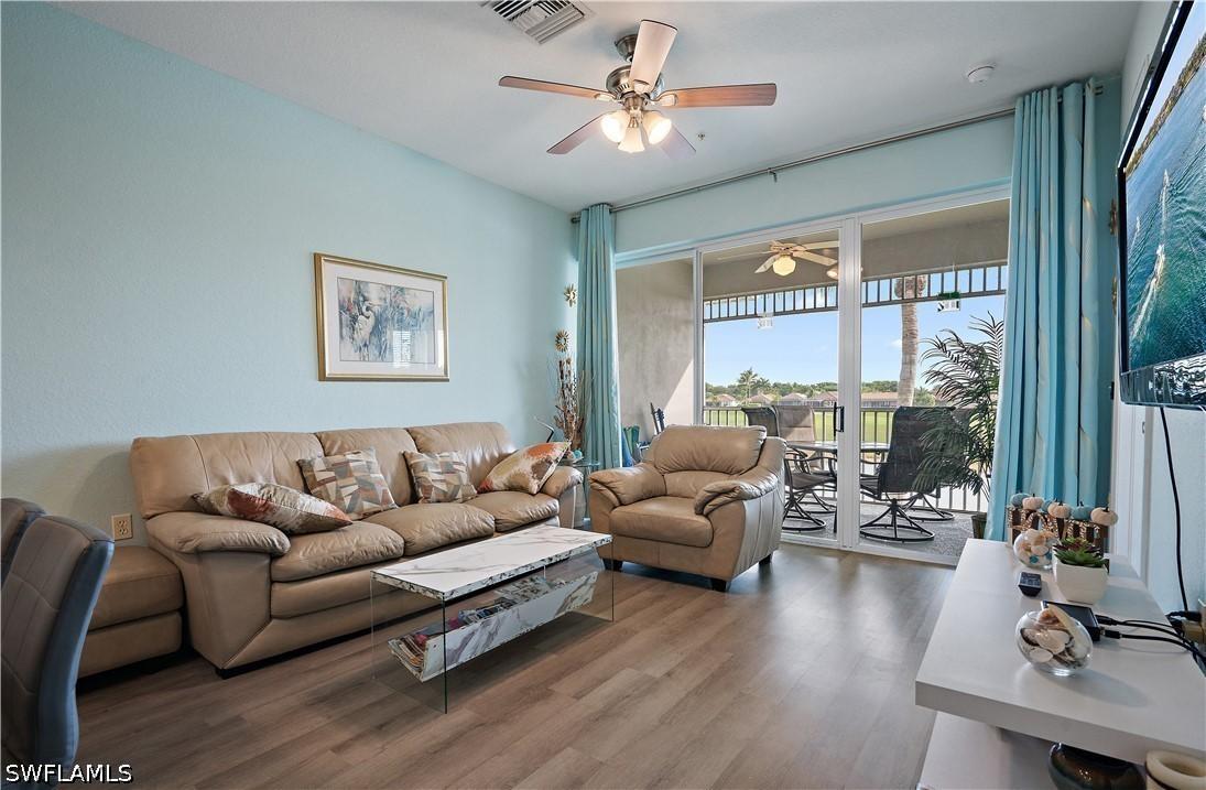 7925 Mahogany Run Ln. #923, Naples, FL 34113