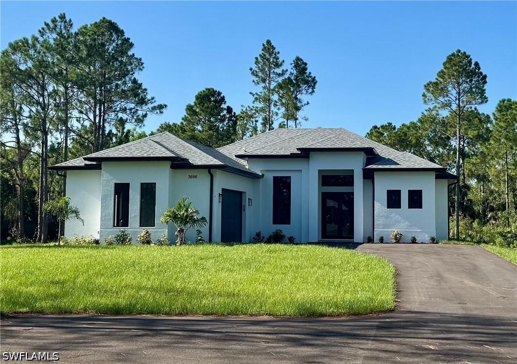 2070 20th Ave., Naples, FL 34120