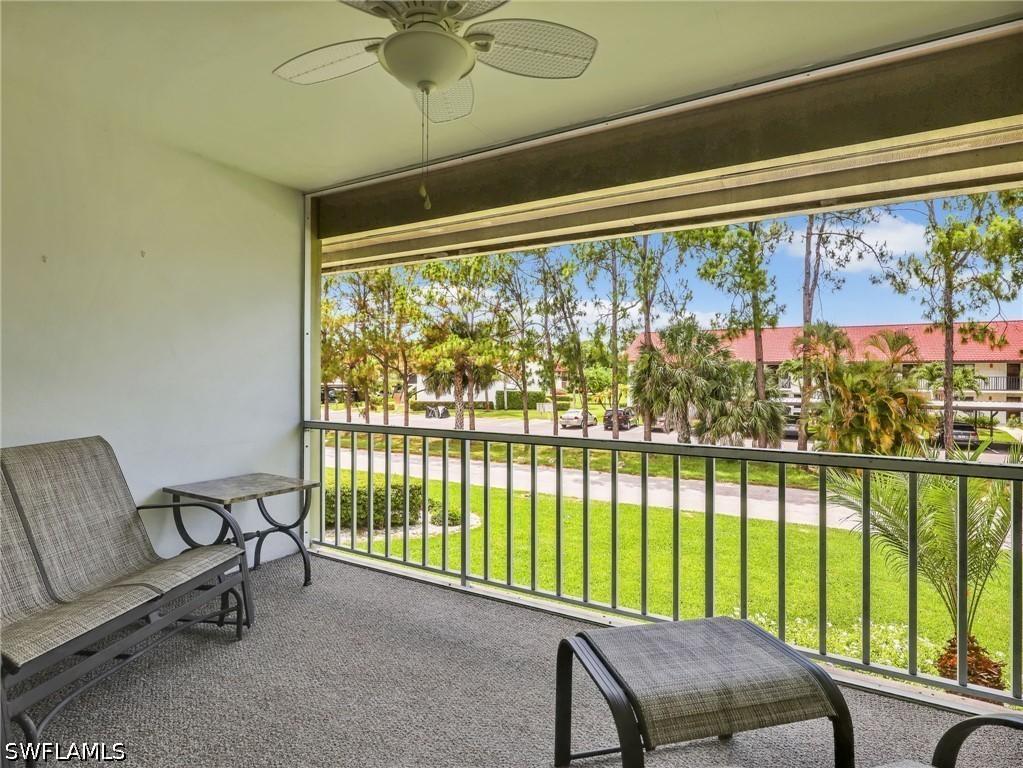 300 Valley Stream Dr. #8A, Naples, FL 34113