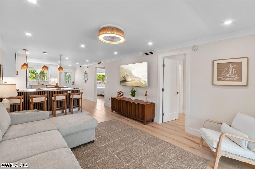 1686 Blue Point Ave. #B9, Naples, FL 34102