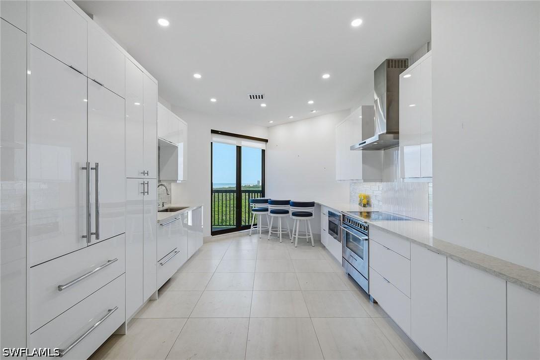6075 Pelican Bay Blvd. #PHC, Naples, FL 34108