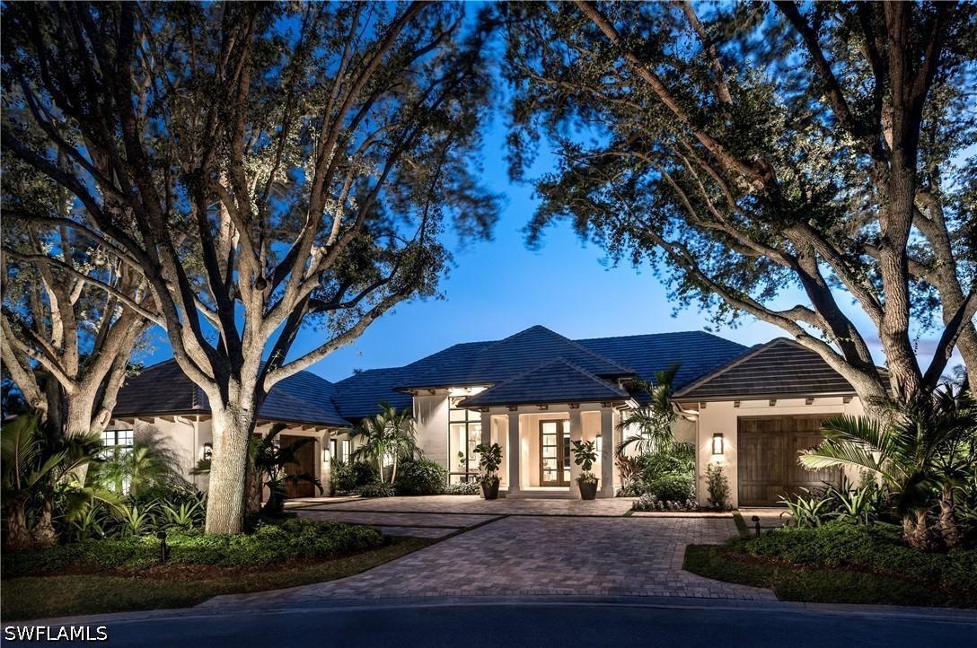 702 Tamarind Ct., Naples, FL 34108