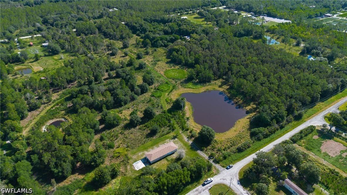 925 Purple Martin Dr., Naples, FL 34120