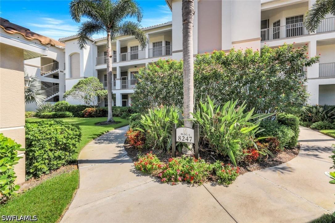 8247 Parkstone Pl. #205, Naples, FL 34120