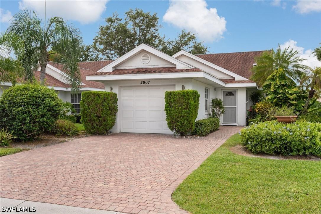 4907 Europa Dr., Naples, FL 34105