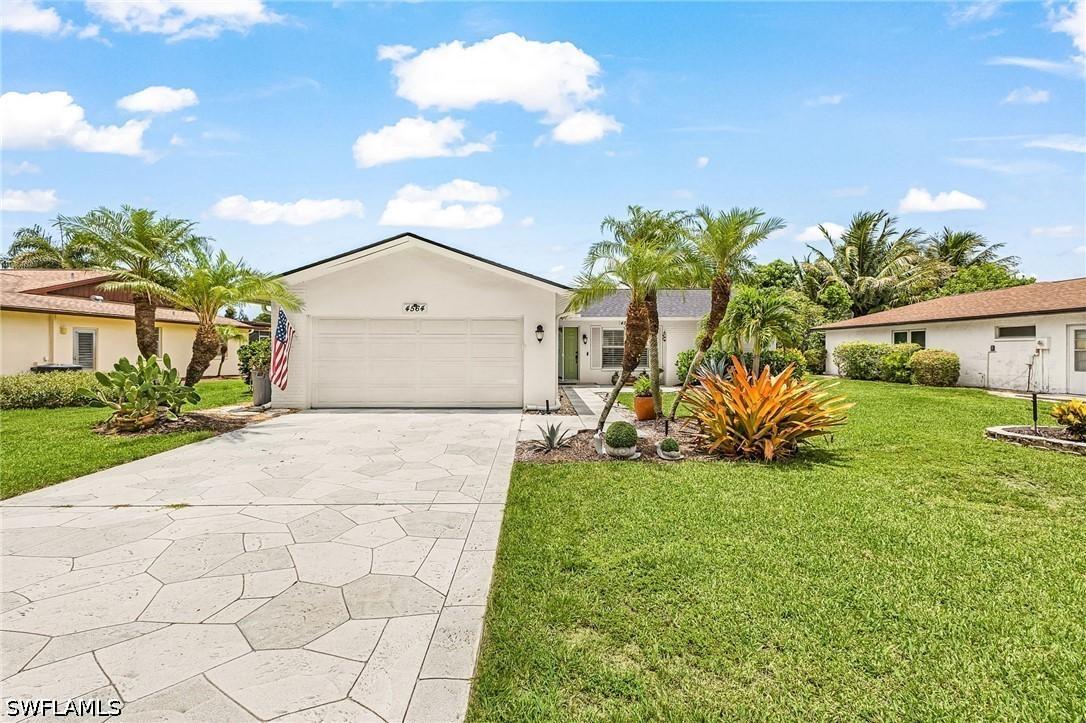 4564 Lakewood Blvd., Naples, FL 34112