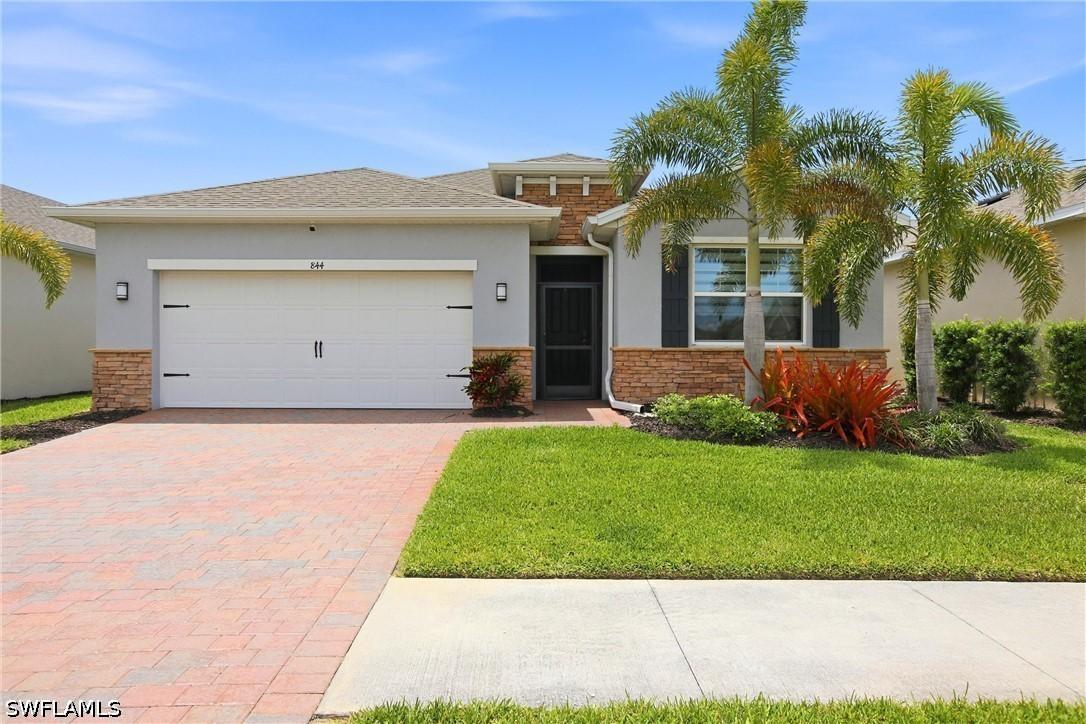 844 Heather Lake Ave., Cape Coral, FL 33993
