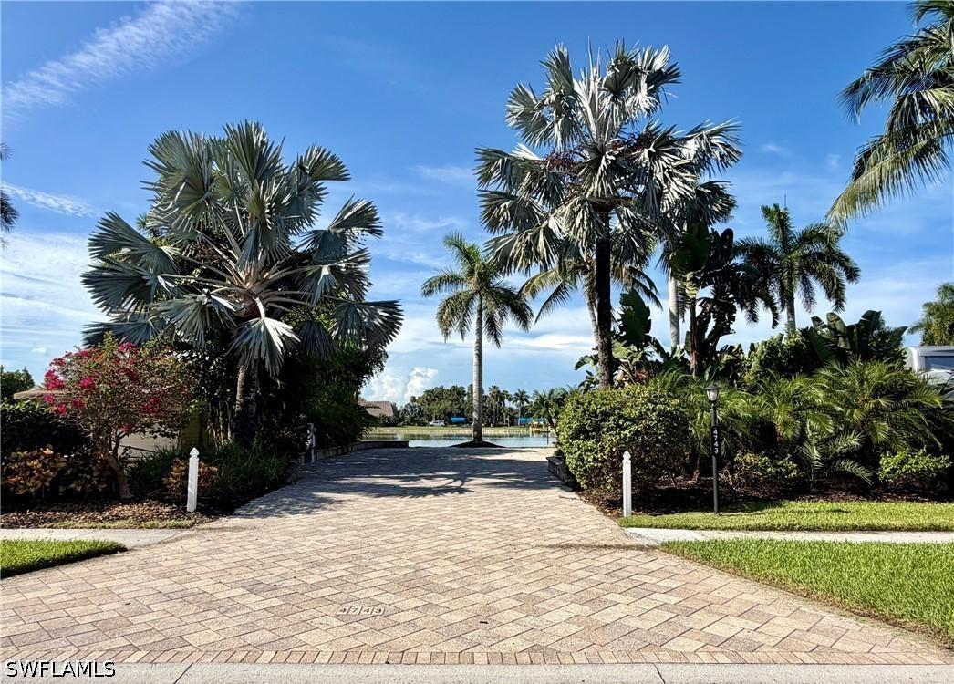 4743 Southern Breeze Dr., Naples, FL 34114