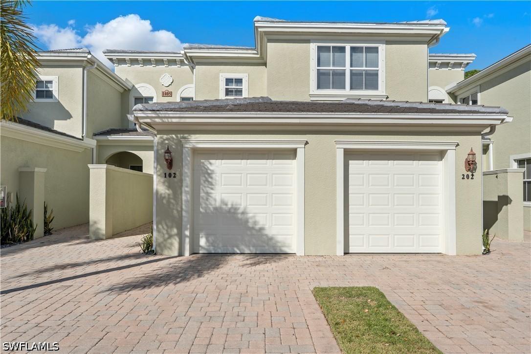 1405 Mariposa Cir. #102, Naples, FL 34105