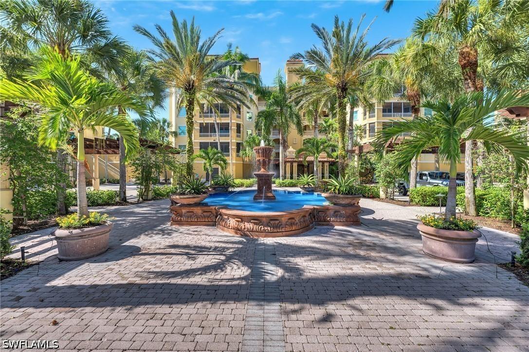 2738 Tiburon Blvd. #406, Naples, FL 34109
