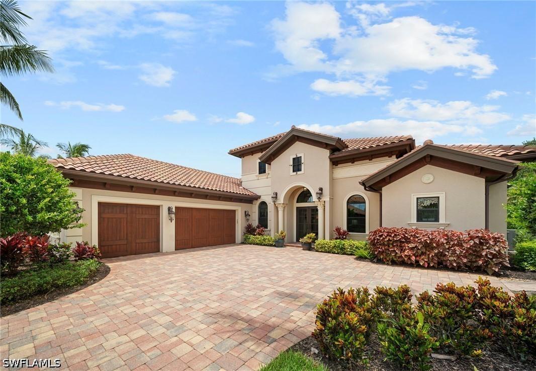 6477 Costa Cir., Naples, FL 34113