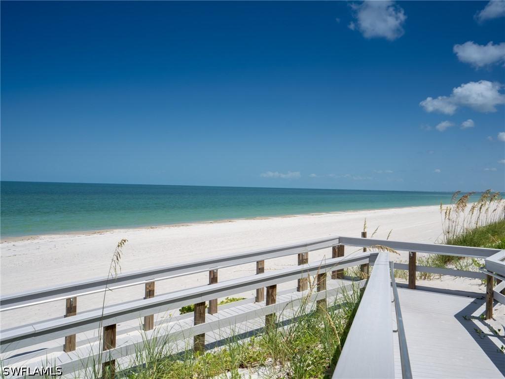 4255 Gulf Shore Blvd. #207, Naples, FL 34103
