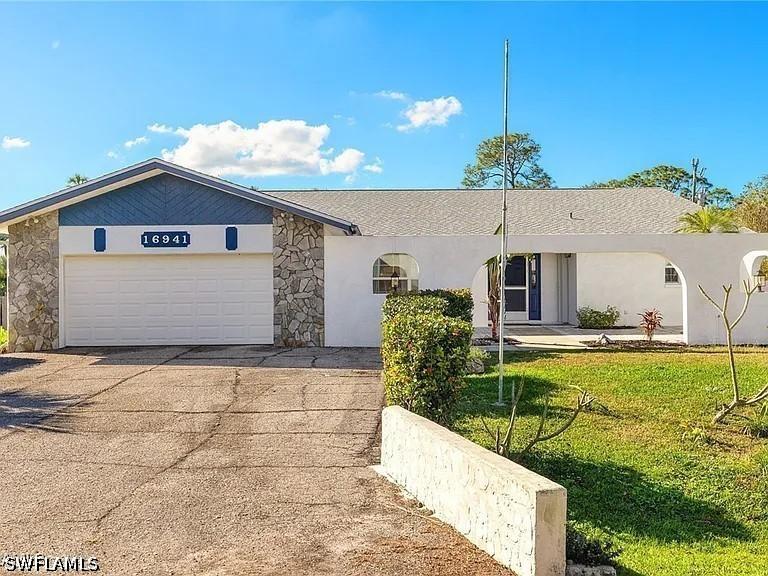 16941 Carolyn Ln., North Fort Myers, FL 33917