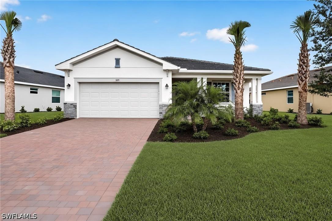 3225 Weston Manor Dr., Alva, FL 33920