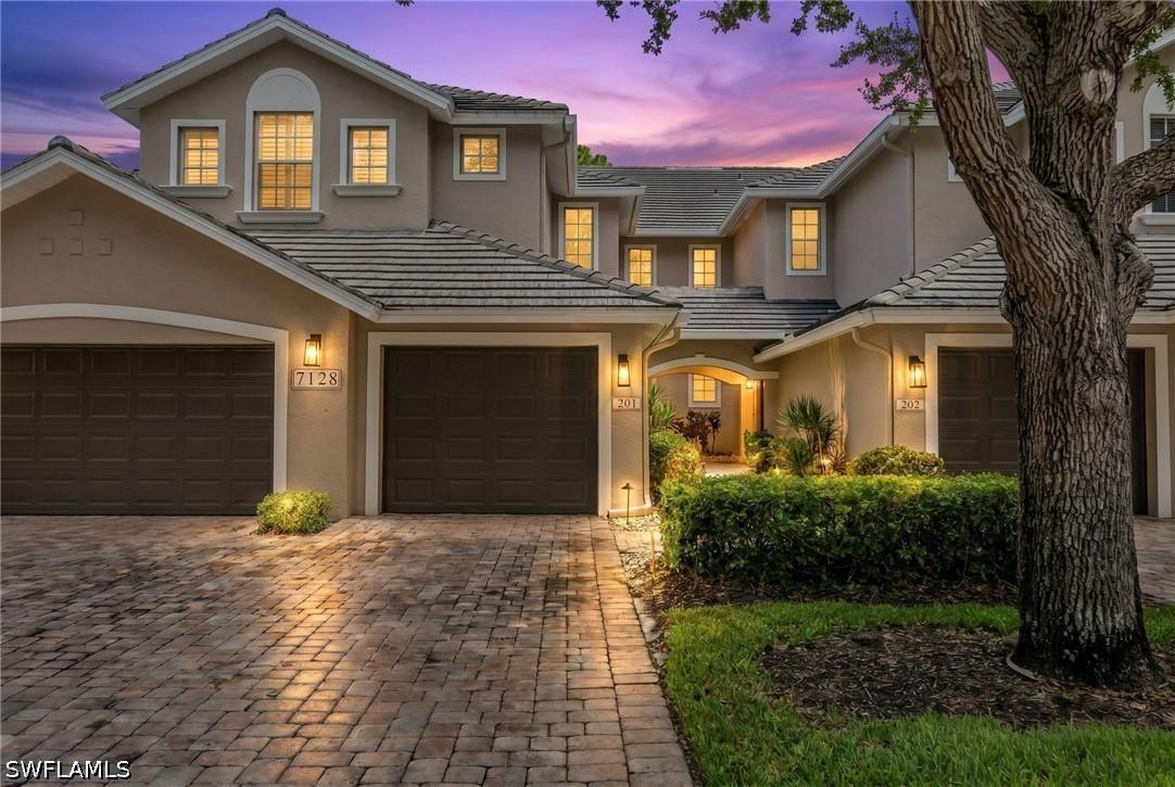 7128 Timberland Cir. #201, Naples, FL 34109