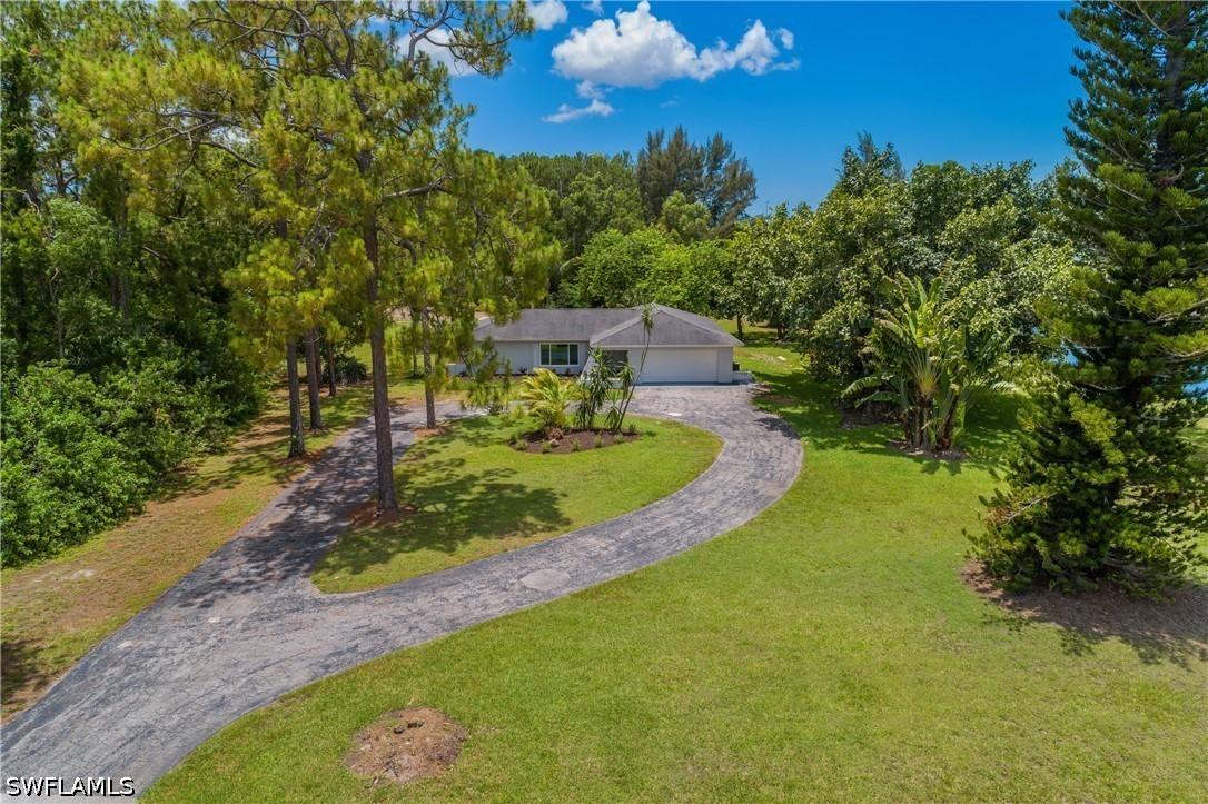 6350 Painted Leaf Ln., Naples, FL 34116