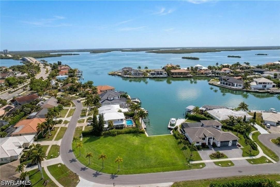 711 Fairlawn Ct., Marco Island, FL 34145