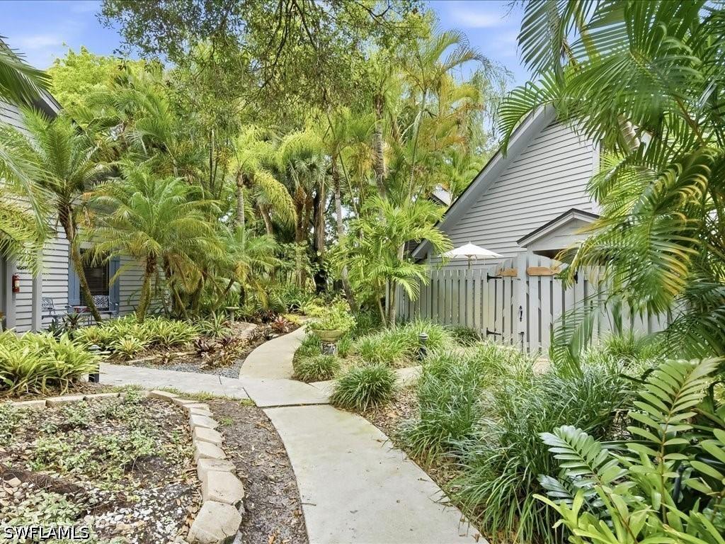 1337 Solana Rd., Naples, FL 34103