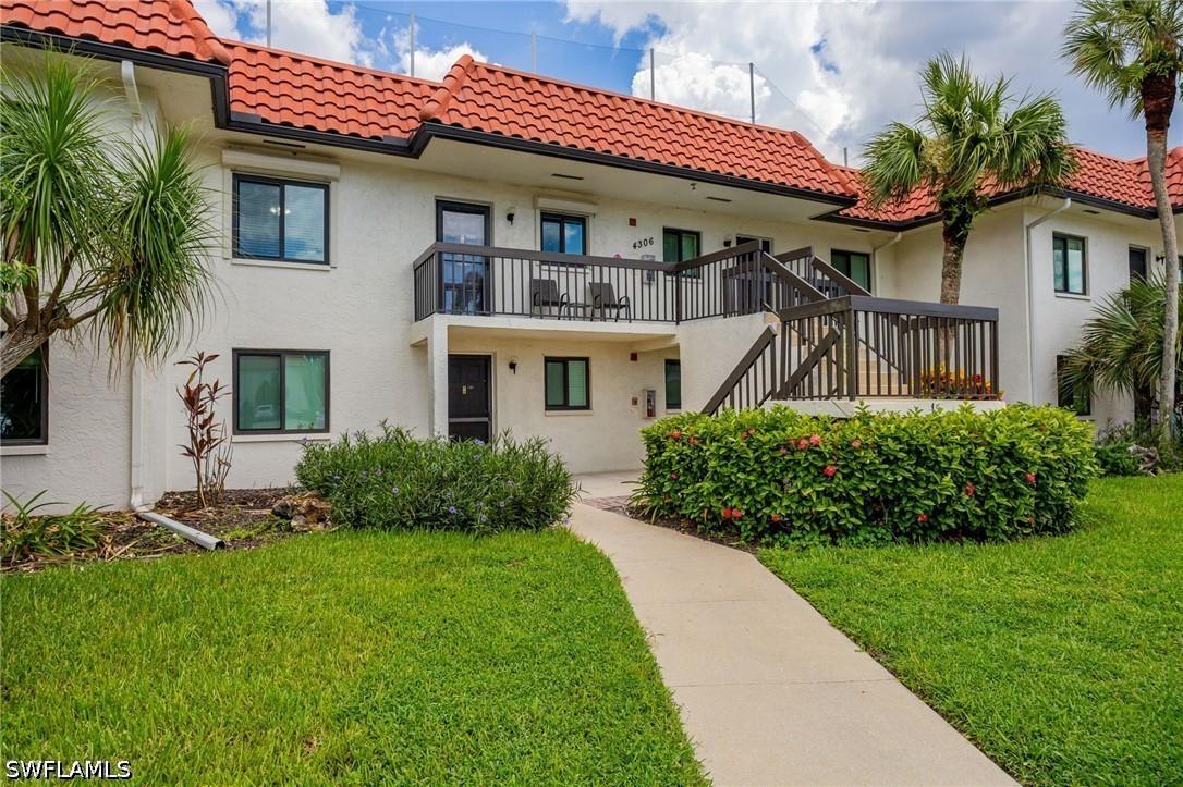 4306 27th Ct. #203, Naples, FL 34116