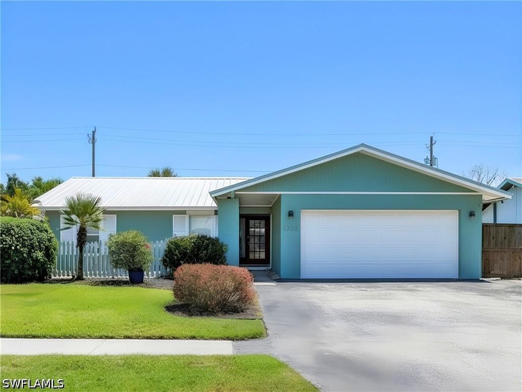 1268 Lake Shore Dr., Naples, FL 34103