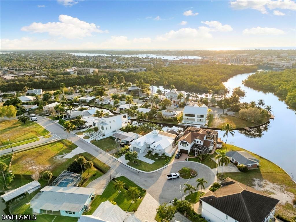 1794 Holiday Ln., Naples, FL 34104