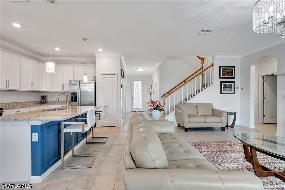 2122 Hamlin St., Naples, FL 34120