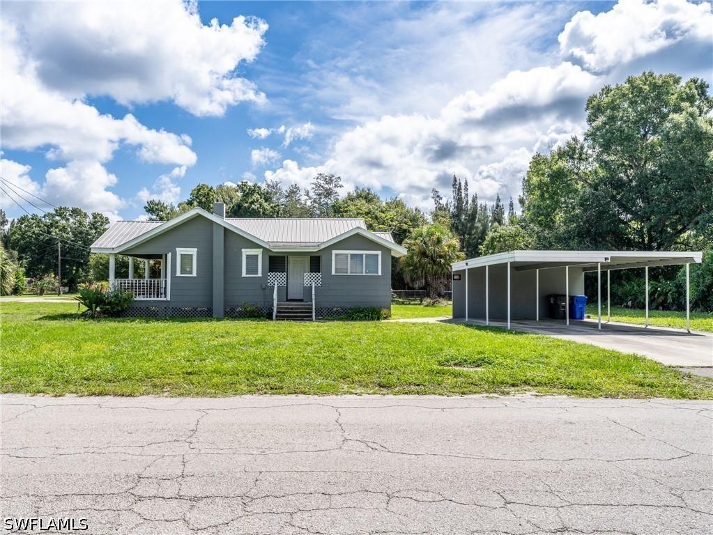 3802 Seminole Ave., Fort Myers, FL 33916