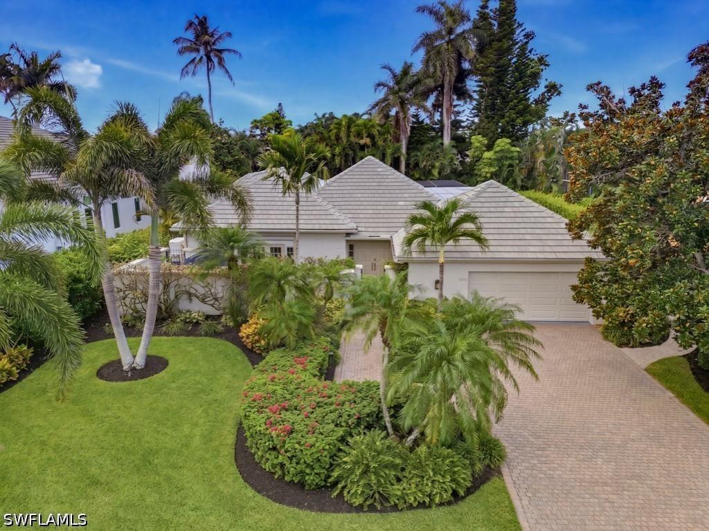 512 Turtle Hatch Rd., Naples, FL 34103