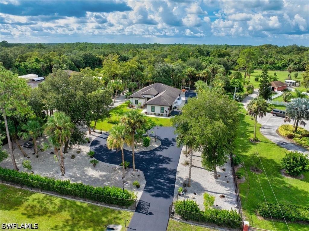 328 16th Ave., Naples, FL 34120
