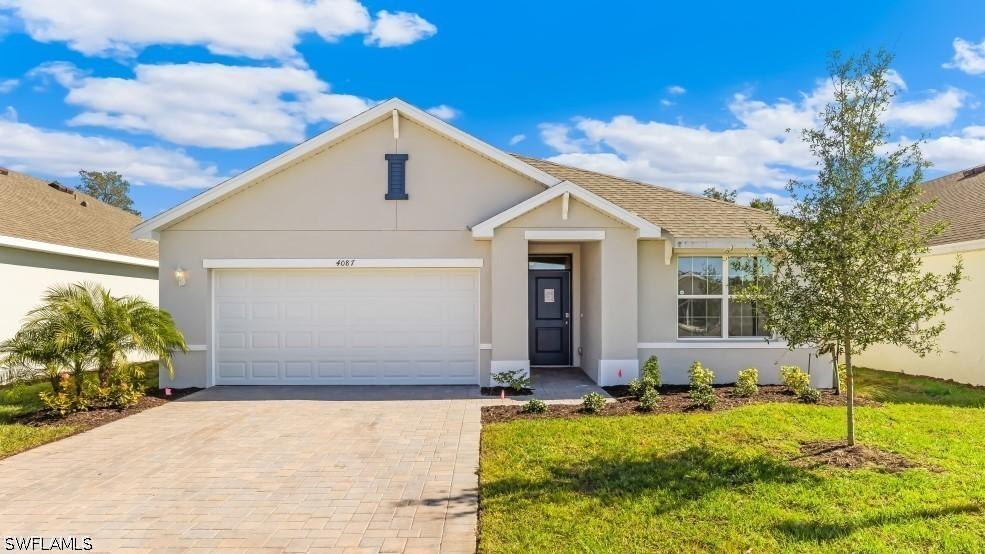 5153 Oxford Point Dr., Fort Myers, FL 33905