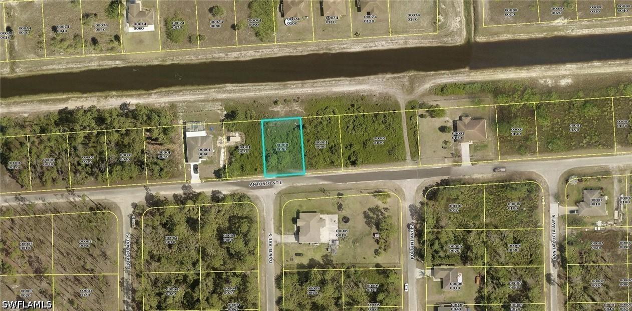 1117 Antonio St., Lehigh Acres, FL 33974