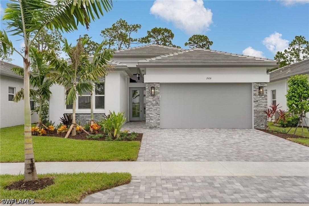 2436 Cambridge Way, Naples, FL 34112