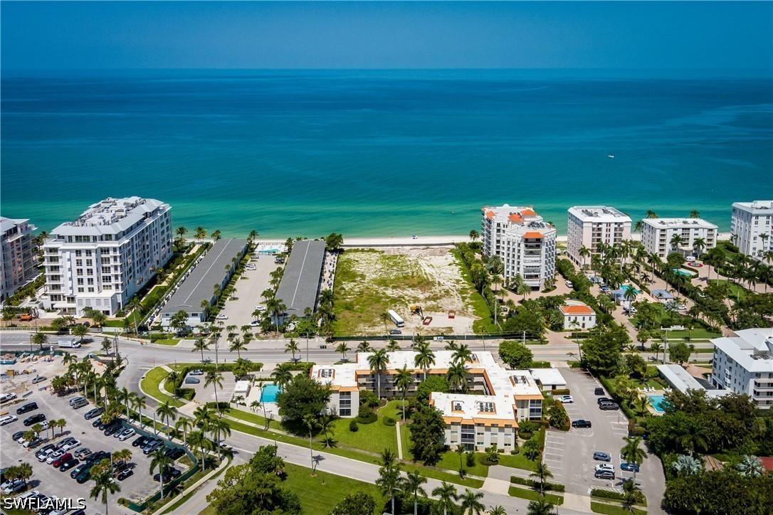 1100 Gulf Shore Blvd. #306, Naples, FL 34102