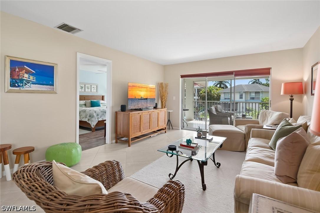 1435 Blue Point Ave., Naples, FL 34102