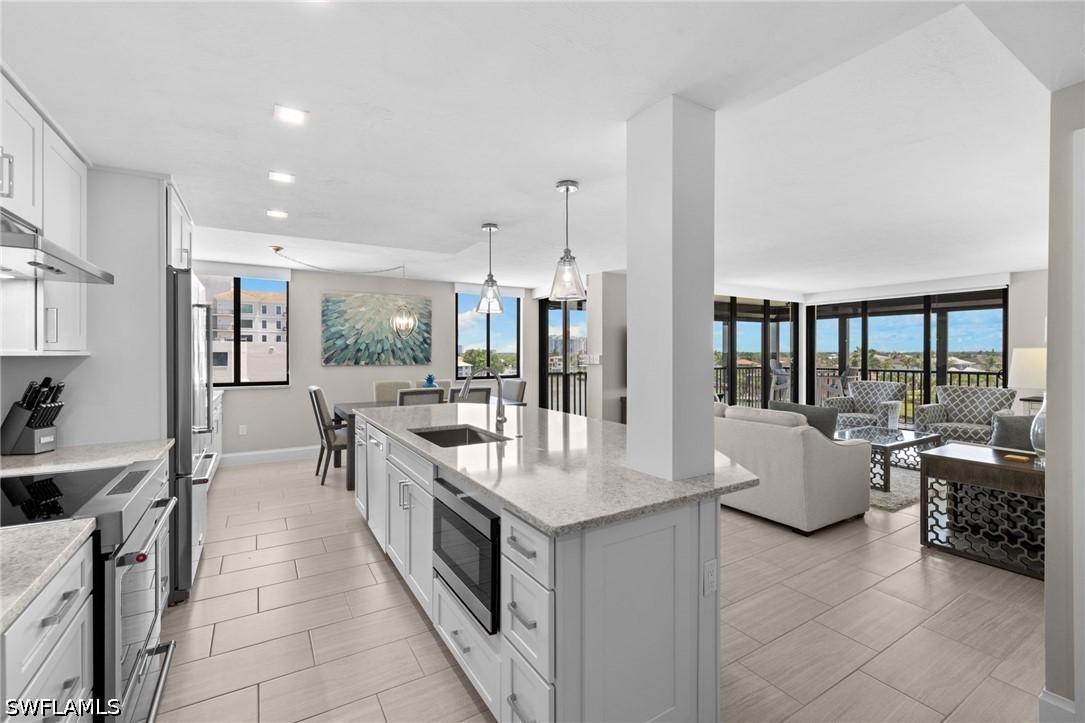 10482 Gulf Shore Dr. #251, Naples, FL 34108