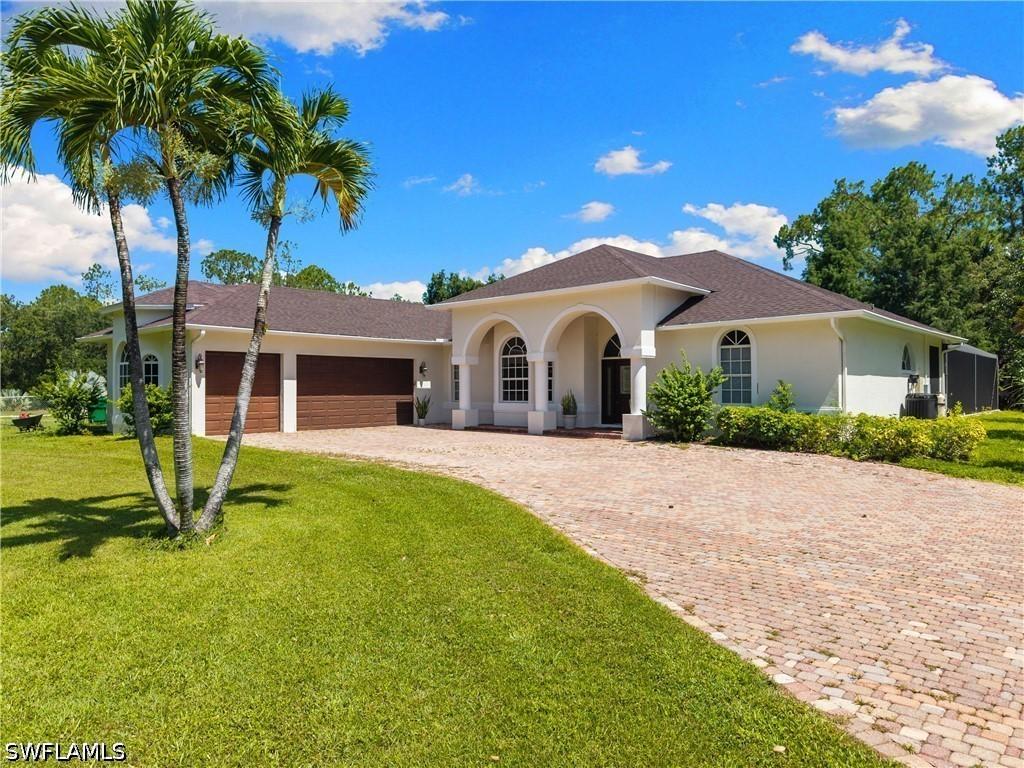 6521 Livingston Woods Ln., Naples, FL 34109